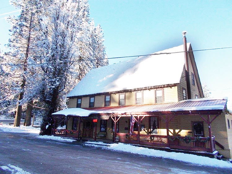 Dorrington hotel in snow